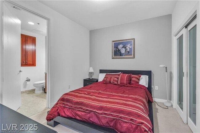 Building Photo - 4525 Dean Martin Dr