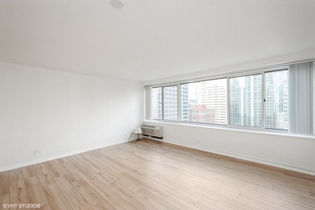 Building Photo - 211 E Ohio St