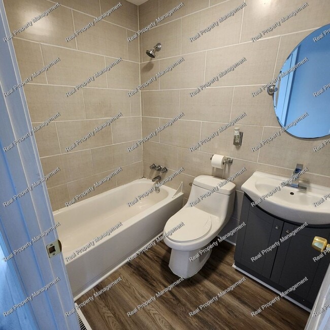 Building Photo - Updated Four Bedroom Hobart Ranch