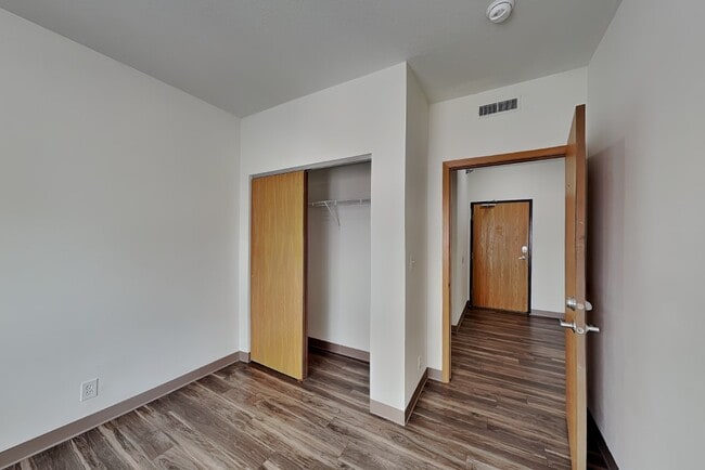 Building Photo - 216 Stanton Ave