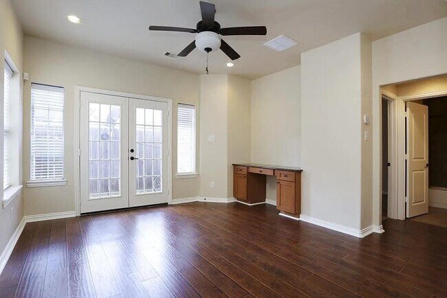 Building Photo - 5615 Winsome Ln