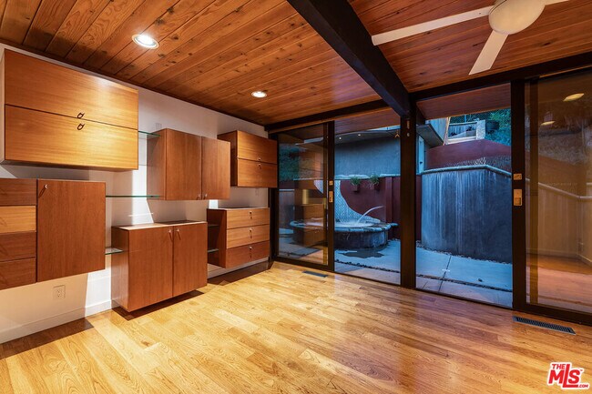 Building Photo - 22277 Buenaventura St