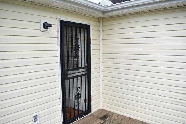 Building Photo - 3 Bed/2 Bath Home in East Nashville, Pet F...