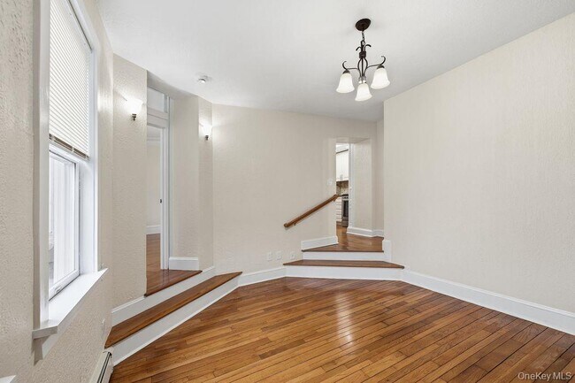 Building Photo - 61 Orchard Ave