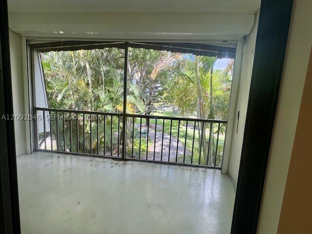Building Photo - 3105 Oakland Shores Dr
