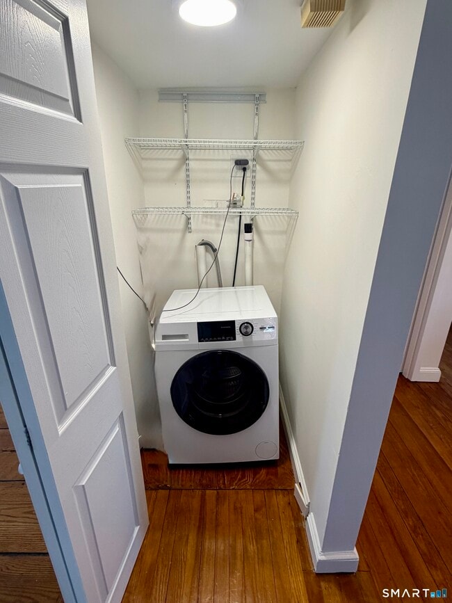 Building Photo - 1185 Linden Ave