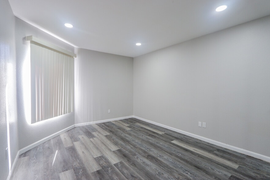 Building Photo - 1162 Desert Willow Ln