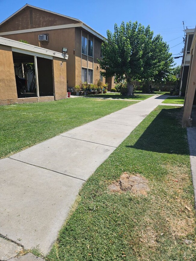 Building Photo - 728 Illinois Ave