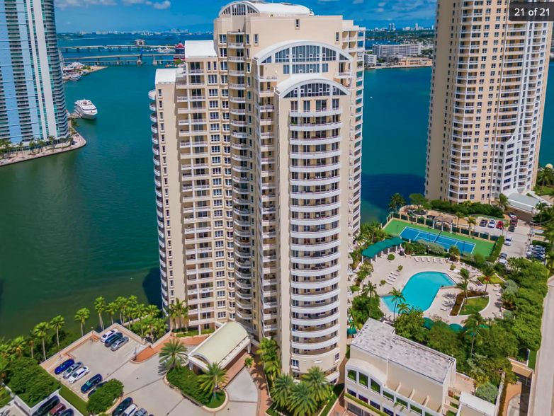 Building Photo - 888 Brickell Key Dr