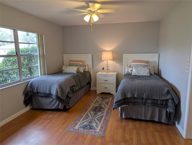 Building Photo - 6896 W Country Club Ln