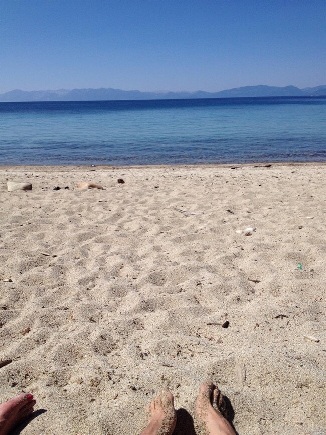 Building Photo - 702 College Dr