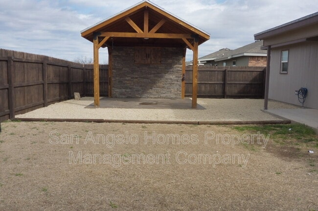 Building Photo - 1217 Elmo Ln