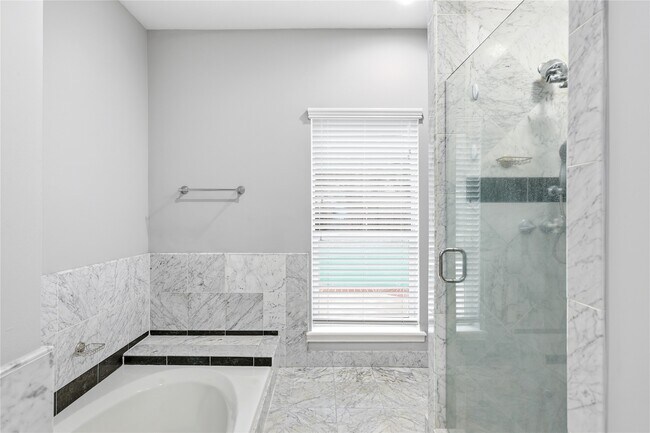 Building Photo - 11507 Del Monte Dr