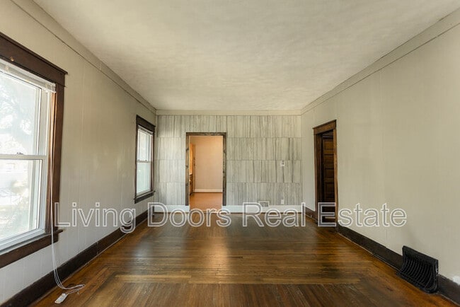 Building Photo - 1529 N 24th St