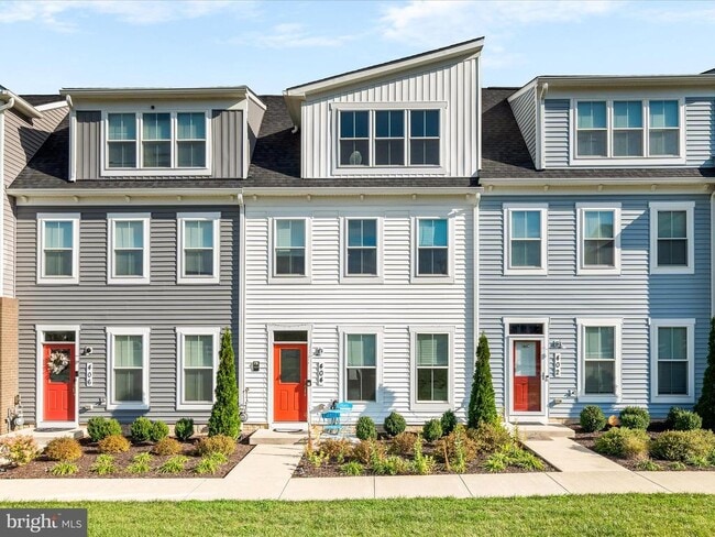 Building Photo - 404 Waverley Dr