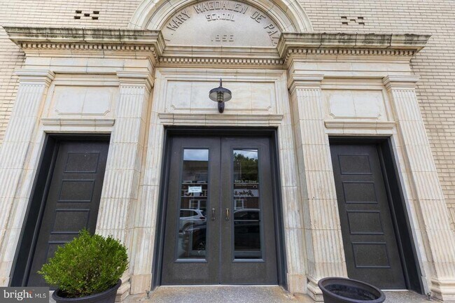 Building Photo - 849 S 7th St