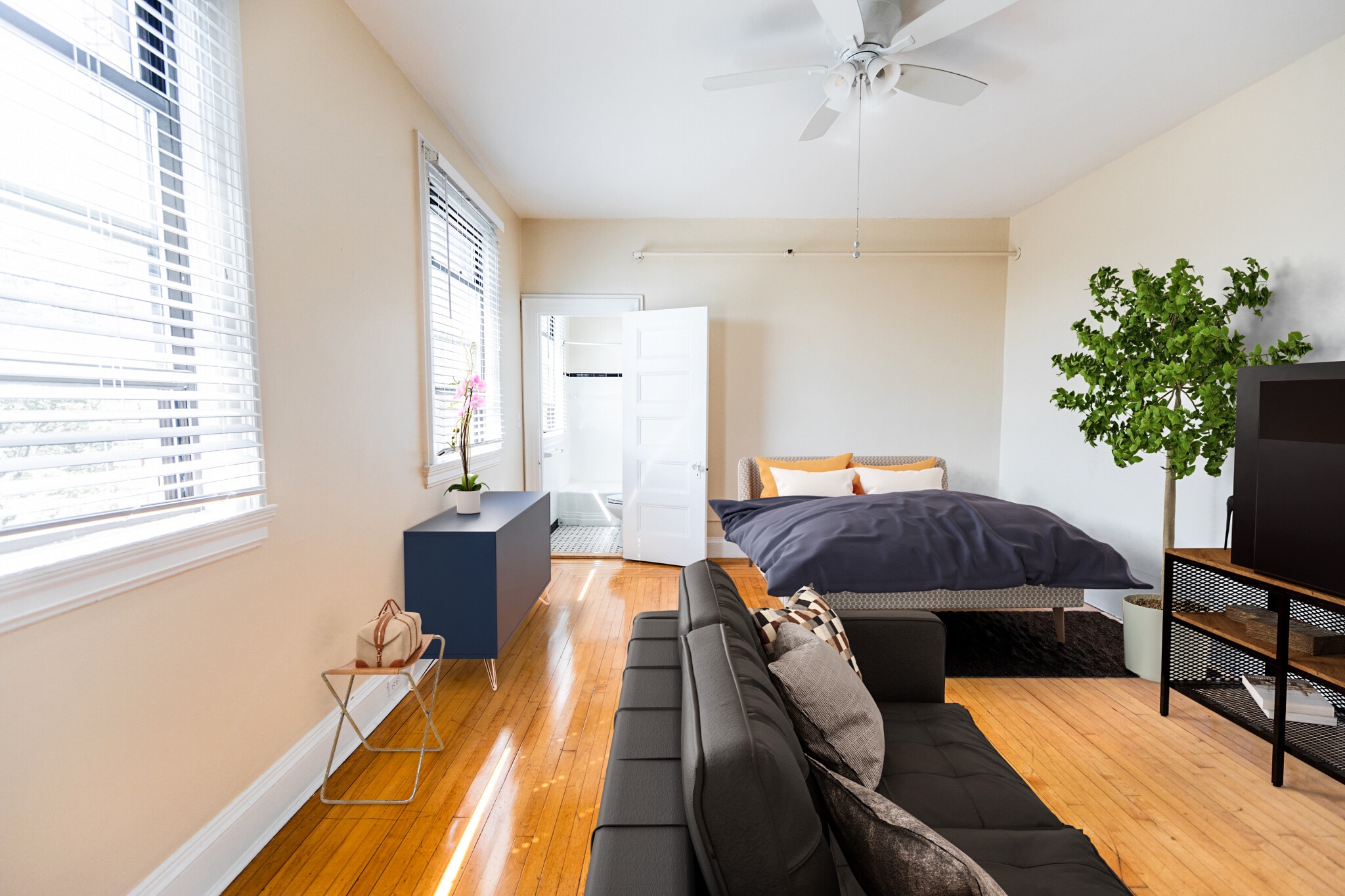 Building Photo - 1470 Beacon St