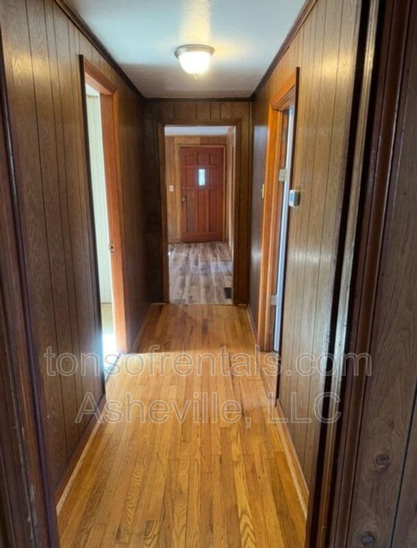 Building Photo - 418 Old Buckeye Cove Rd