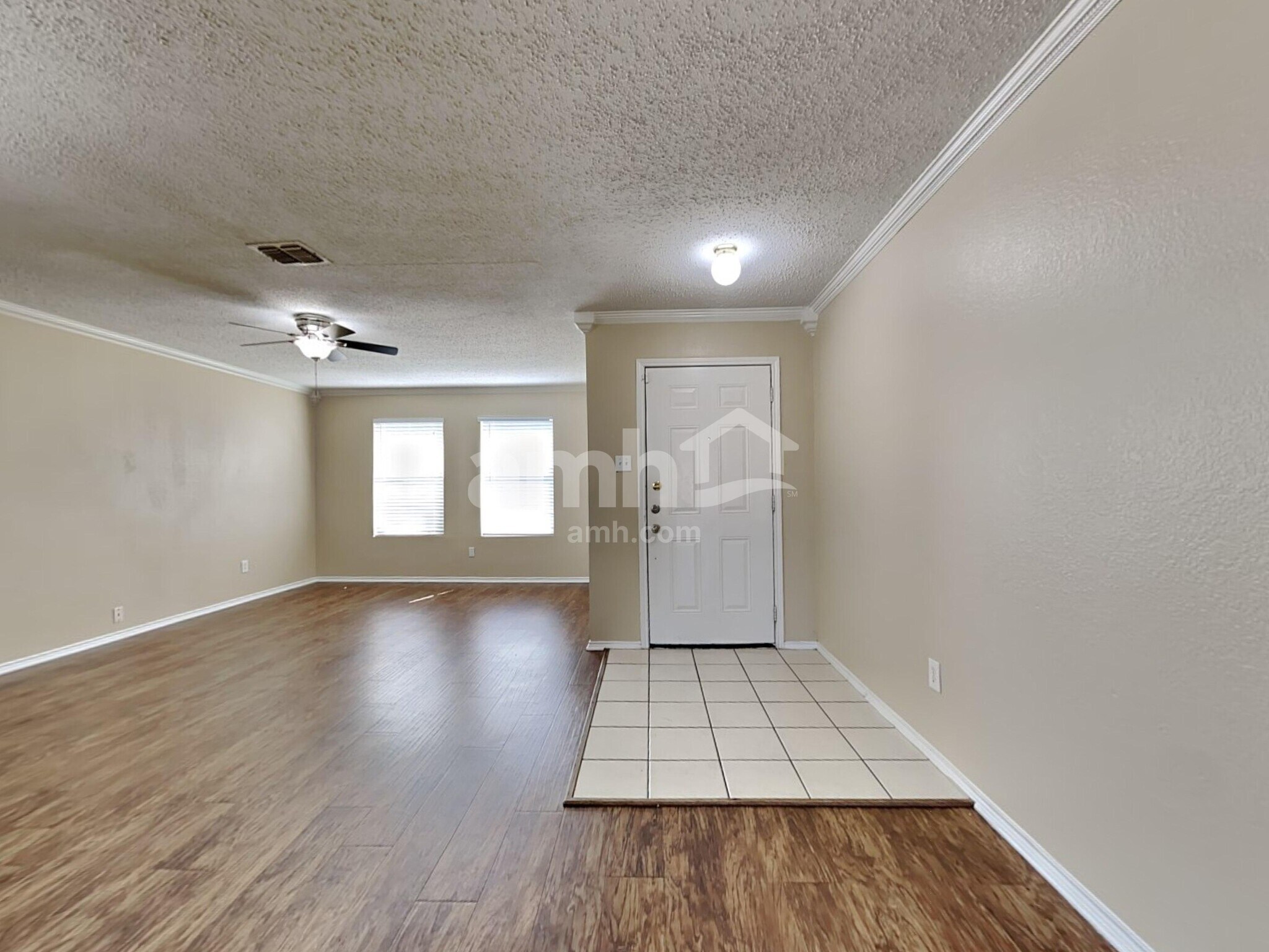 Building Photo - 3004 Cesareo Dr