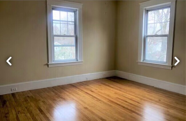 Building Photo - 53 Howland Terrace