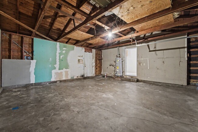 Building Photo - 3 bedroom 1 bath house in Yuba City