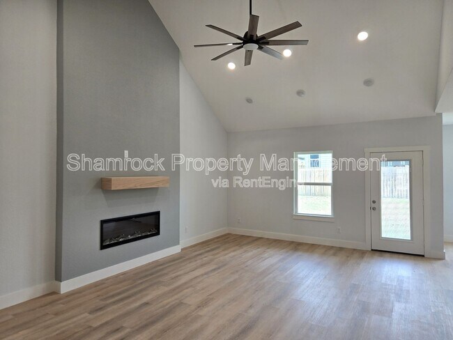Building Photo - 9904 Ridings Dr