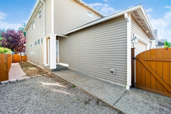 Building Photo - 18230 97th Ave Ct E