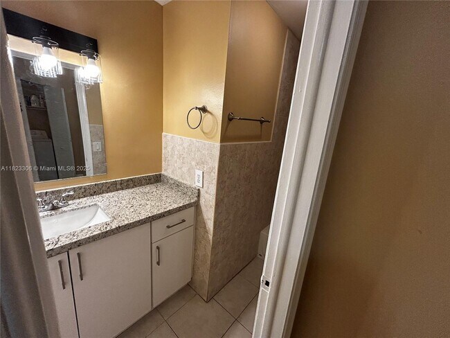 Building Photo - 701 SW 79th Terrace