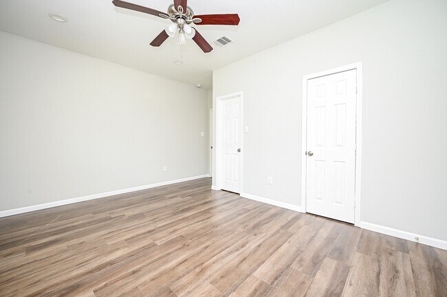 Building Photo - 4632 Galesburg St