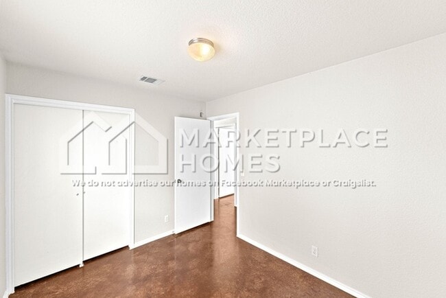 Building Photo - 4621 Best Way