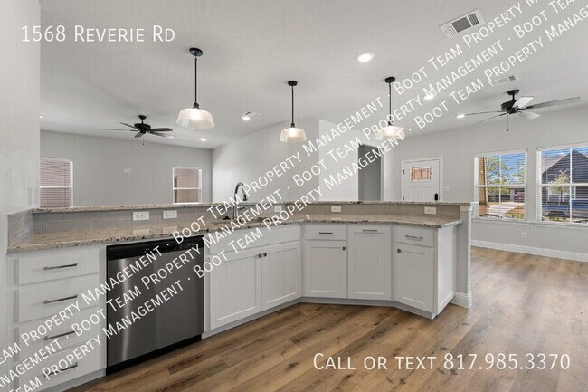 Building Photo - 1568 Reverie Rd