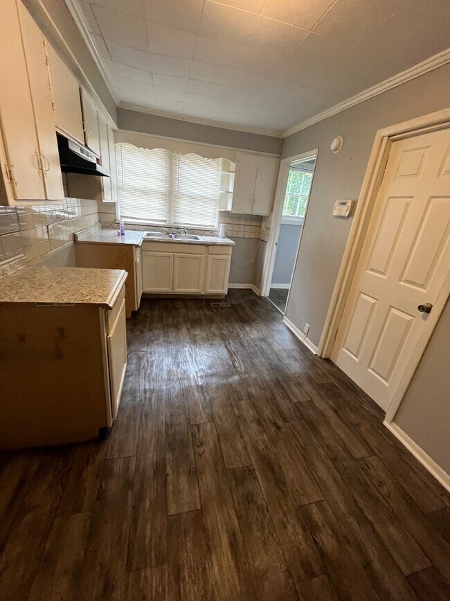 Building Photo - 3423 Flamingo Dr
