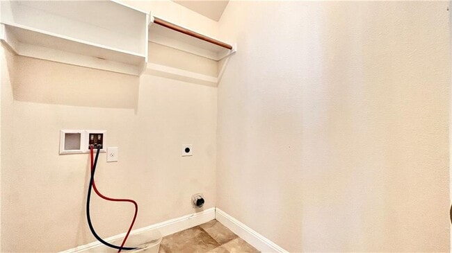 Building Photo - 2501 Speidel Dr