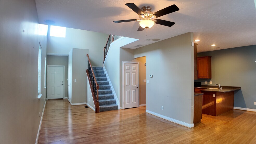 Building Photo - 3505 Thorngate Dr