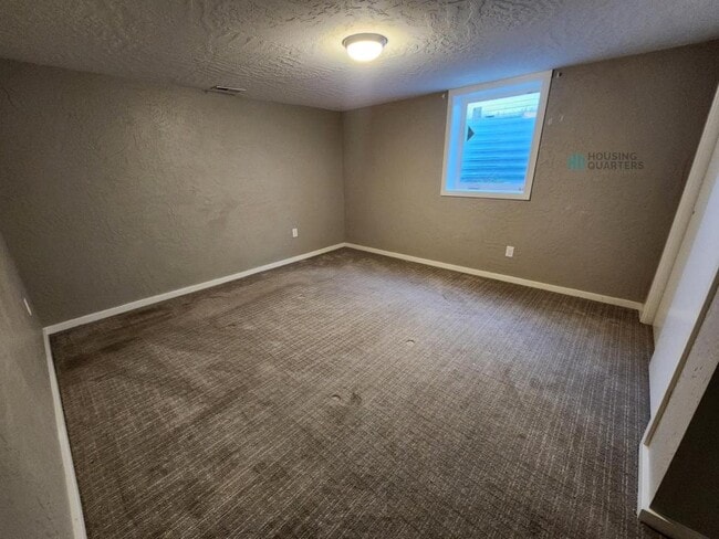 Building Photo - 1108 E 37th Ave