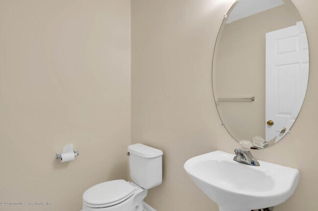 Building Photo - 800 Navesink River Rd