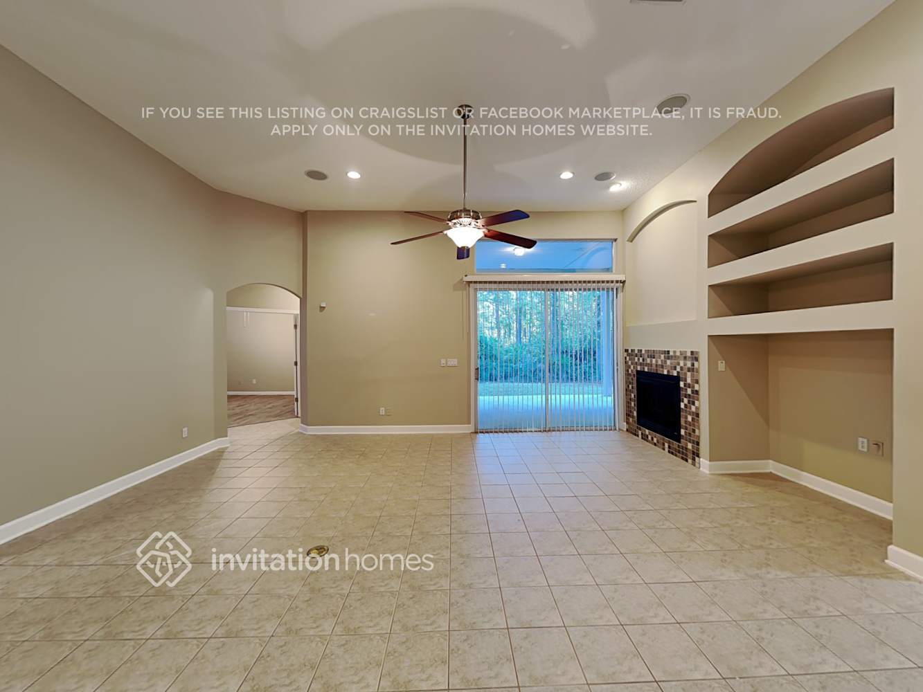 Building Photo - 14663 Silver Glen Dr E