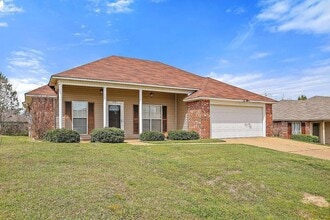 Building Photo - 212 Earnestine Rd