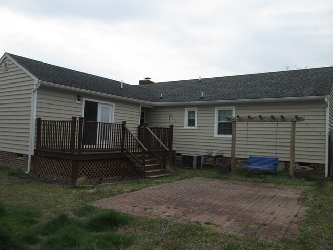 Building Photo - Spacious Four Bedroom Mechanicsville Home ...
