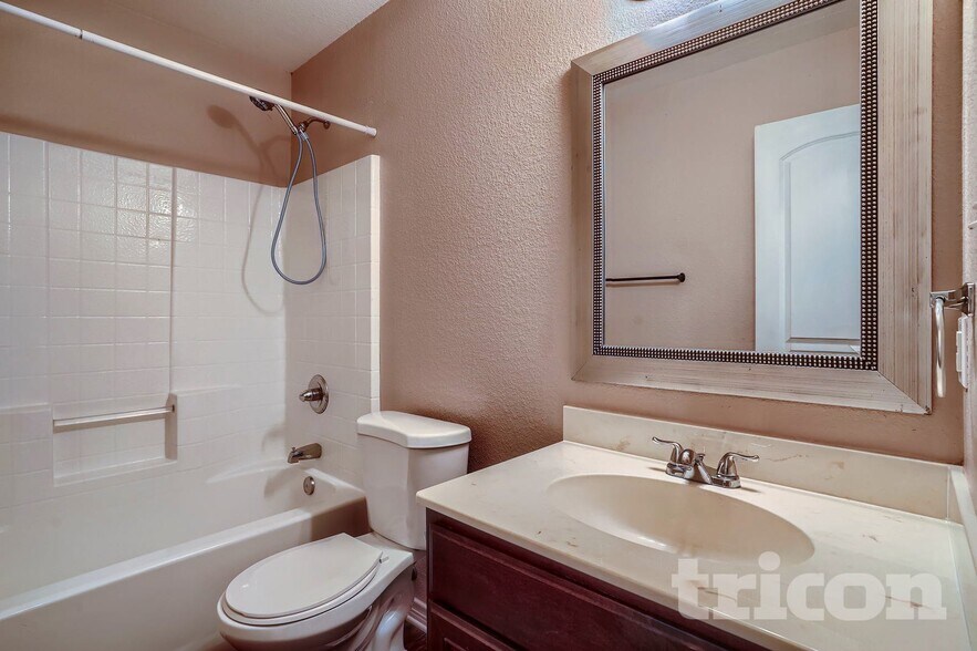 Building Photo - 3105 Cardinal Dr