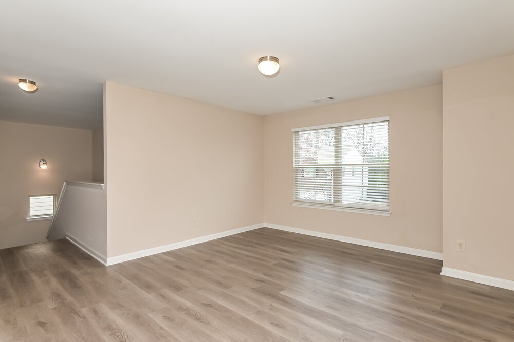 Building Photo - 4075 Whitfield Oak Way NE