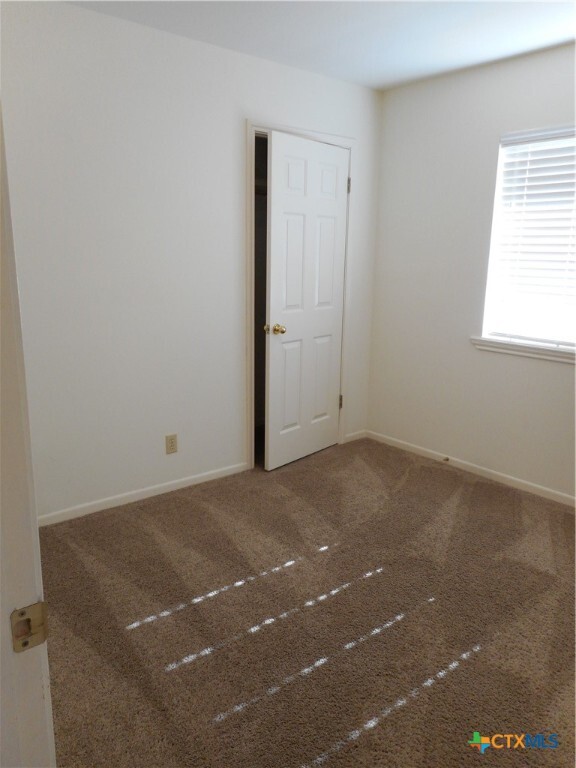 Building Photo - 214 Gemini Ct
