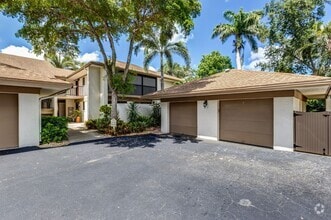 Building Photo - ** RETREAT AT NAPLES ** 3 BED / 2 BATH - C...