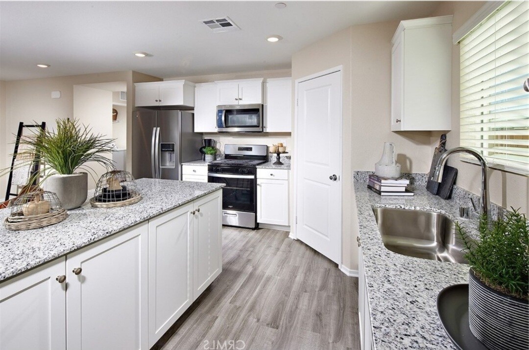 Virtually staged - 4254 W Avenue J5