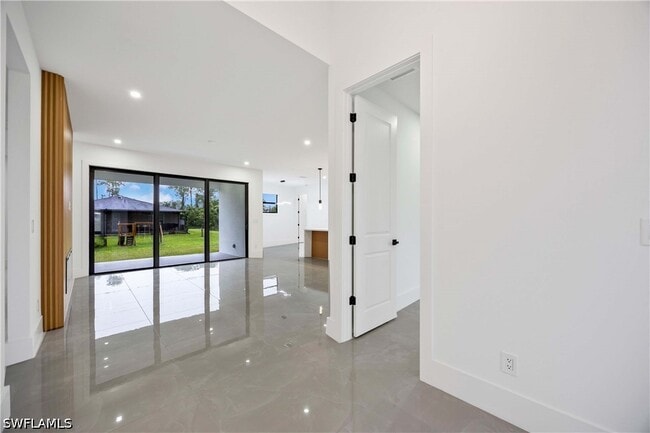 Building Photo - 2916 23rd St W