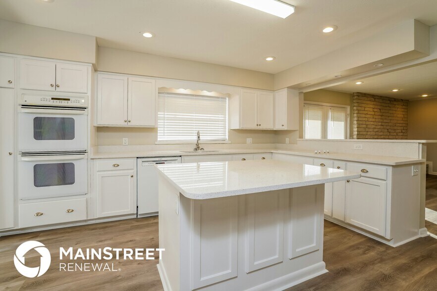 Building Photo - 2868 Holly Ridge Dr