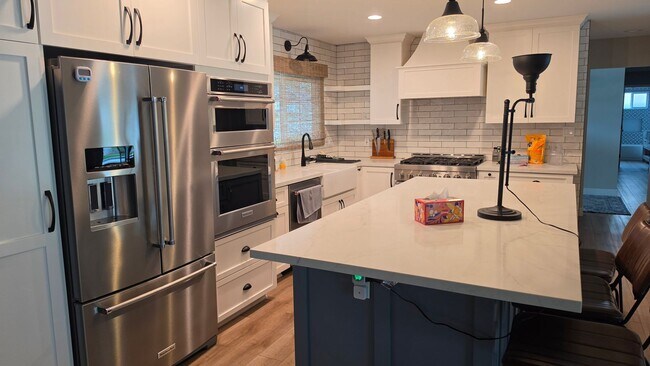 Building Photo - 3 Bedroom House in Yorba Linda