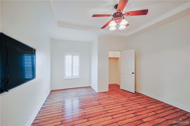 Building Photo - 20 South Dr