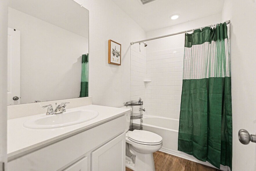 Building Photo - 9502 Brookside Point Dr