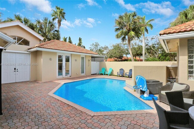 Building Photo - 6995 Cypress Cove Cir